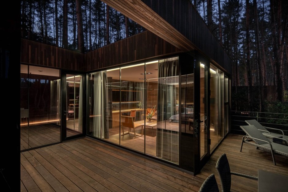 Загородный дом с панорамными окнами