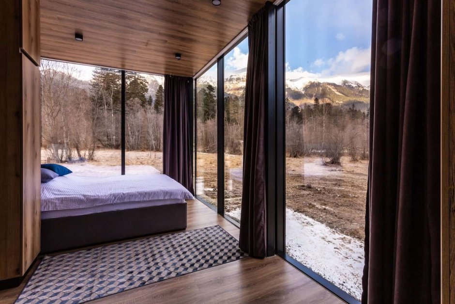 Веранда с видом на лес