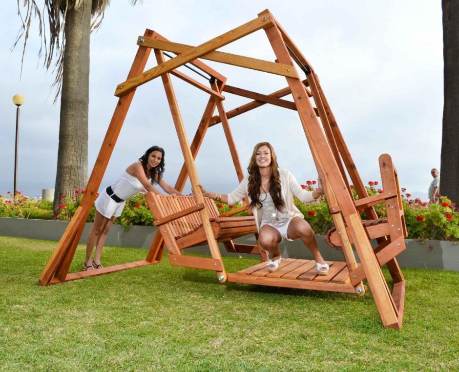 Качели глайдер деревянные уличные