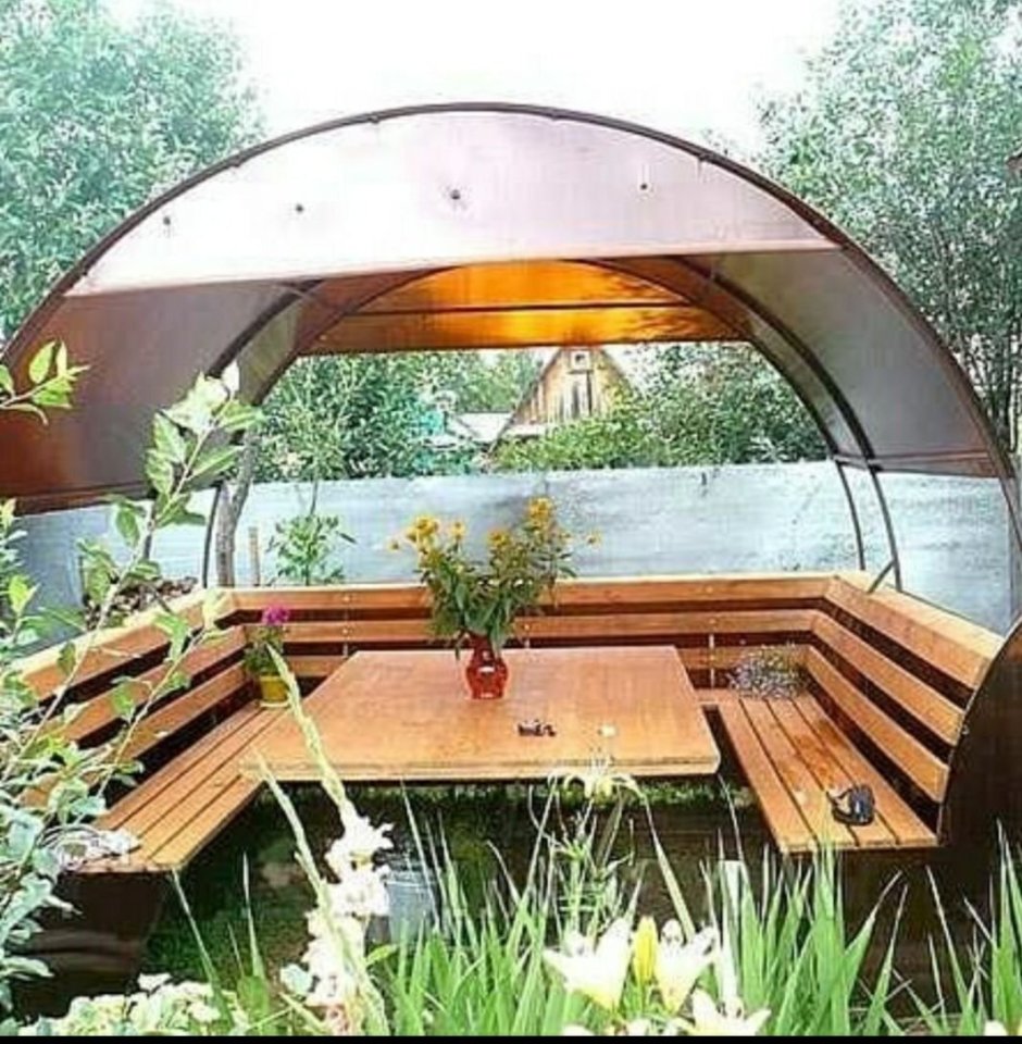 Простенькая беседка