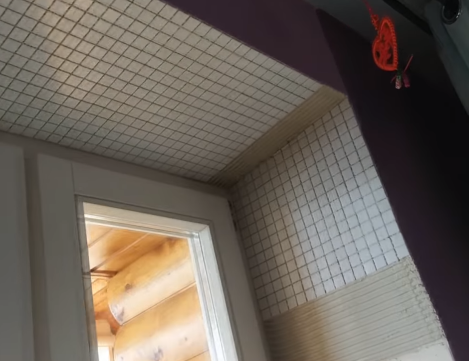 Двери в ванную и туалет