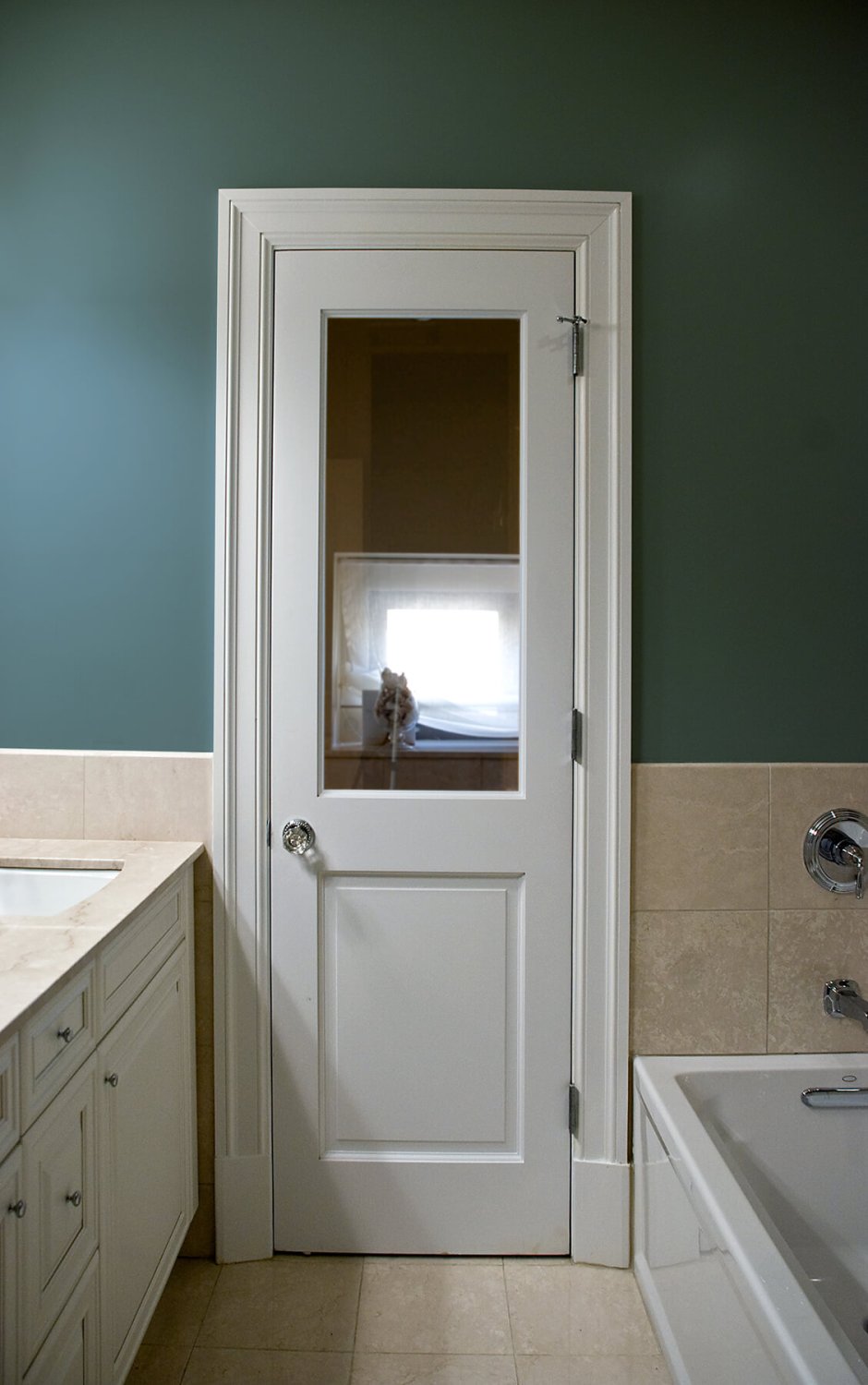 Доборы на откосы входной двери