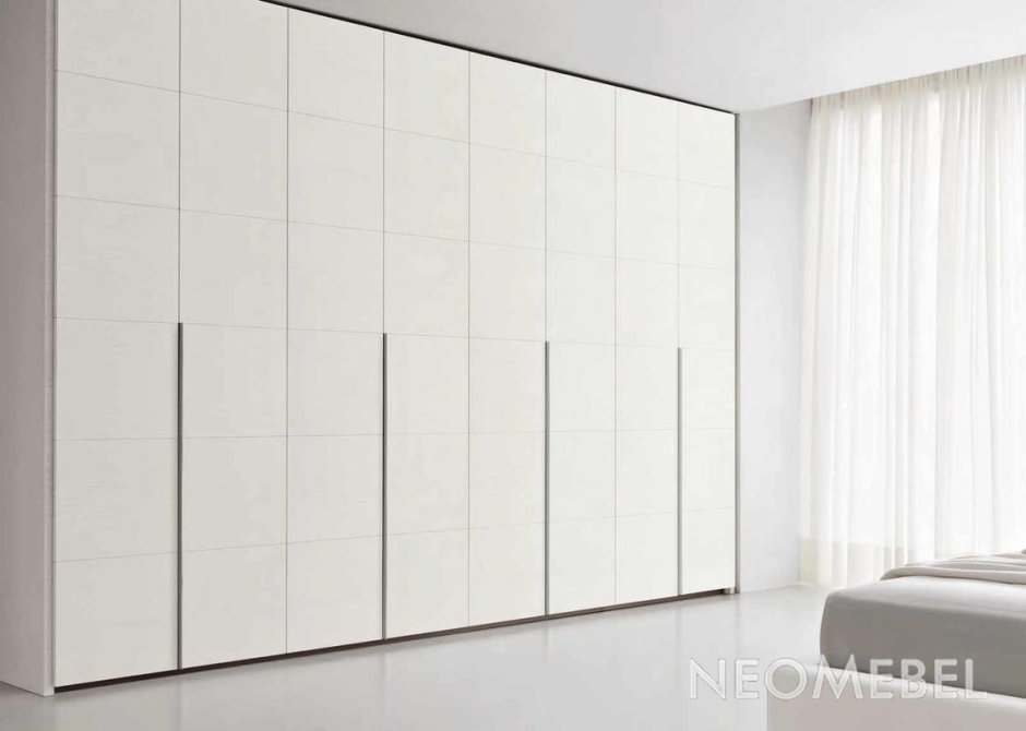 Шкаф в спальню с интегрированными ручками