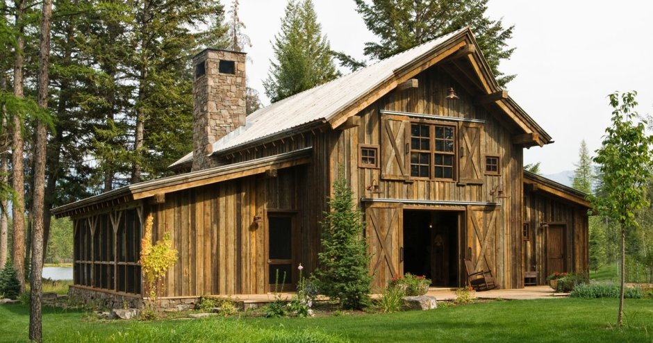 Дом-сарай Barn House в лесу