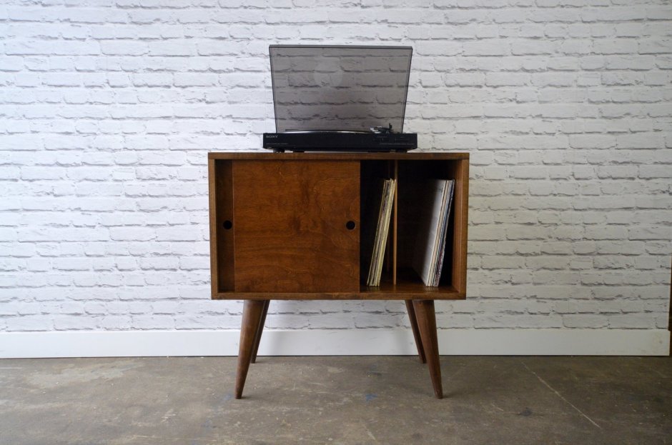 Тумба под виниловый проигрыватель на высоких ножках лофт