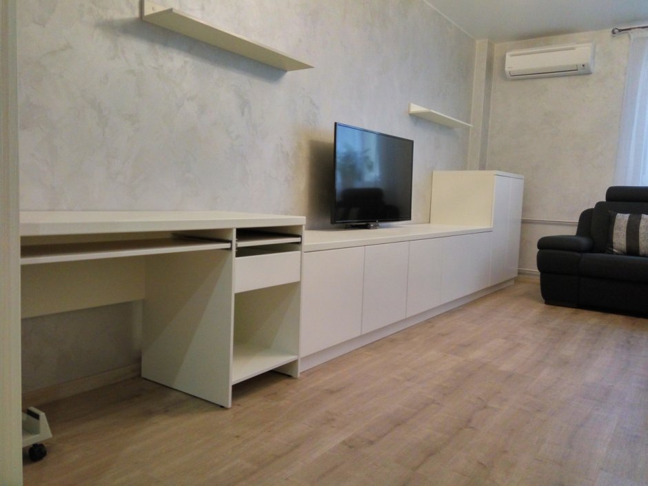 Тумба под телевизор переходящая в стол