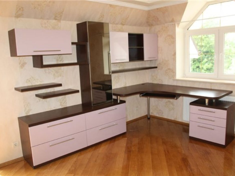 Комод МАЛЬМ И стол икеа