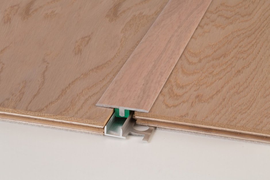 Связующий порожек Balterio 2.4м