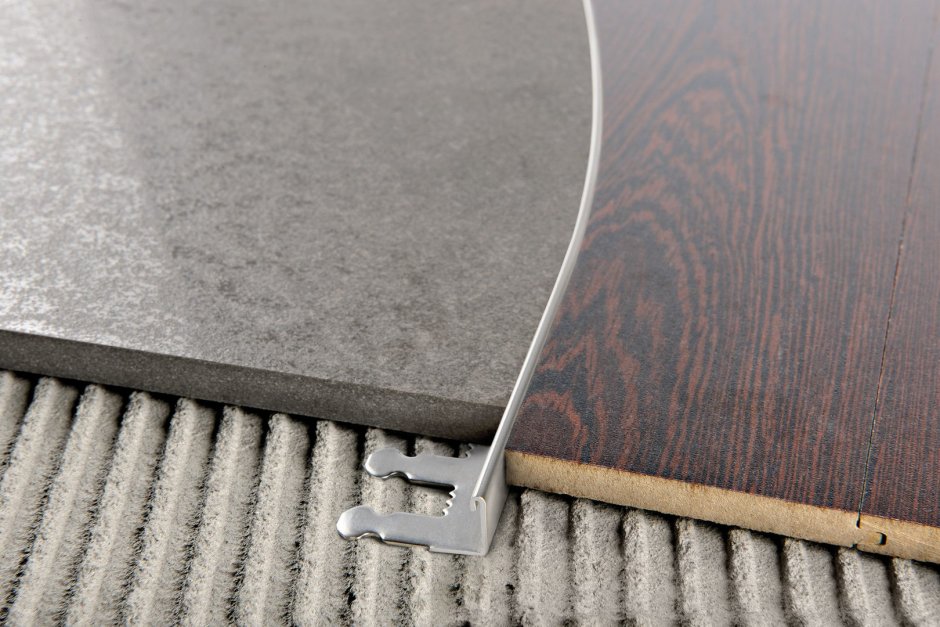 Стыковочная планка для ламината и плитки