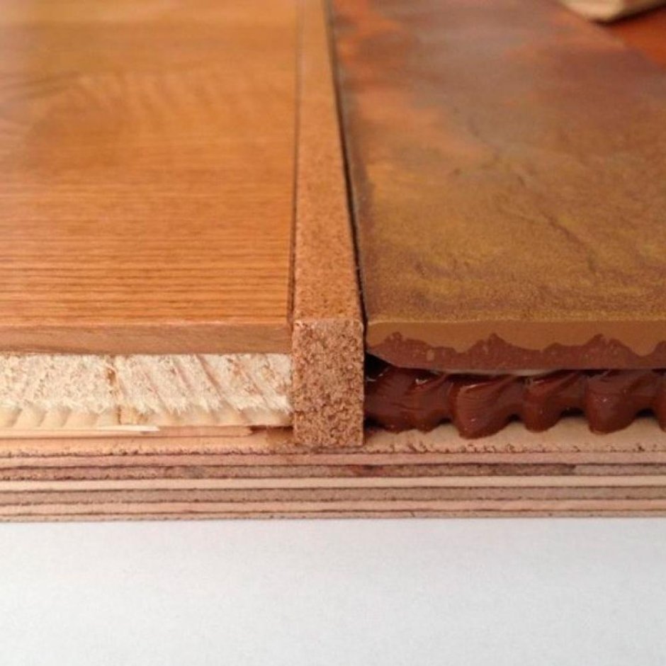 Соединение плитки и ламината на полу