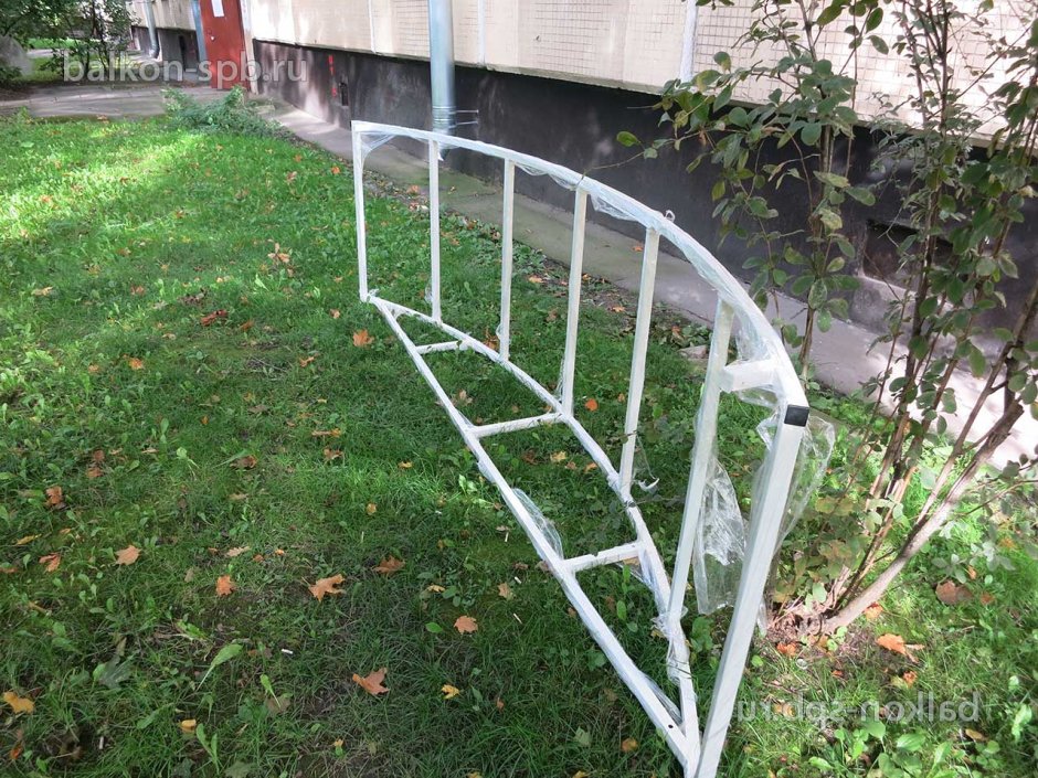 Козырек из ПВХ труб