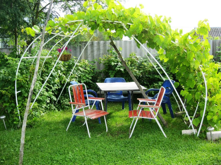 Беседка из пластиковых труб