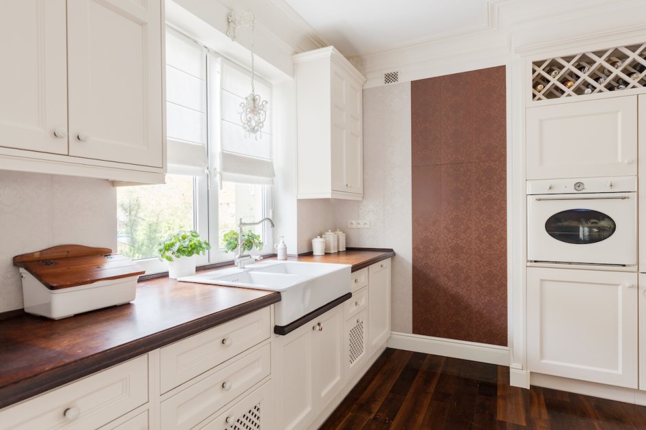 Кухонный гарнитур в эркере