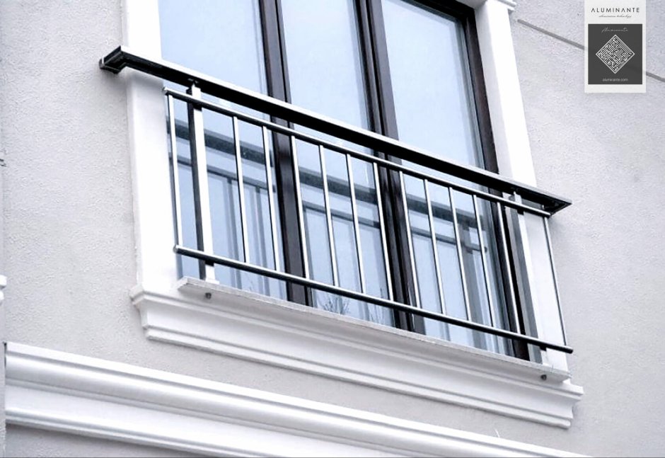 Ограждение балкона в частном доме