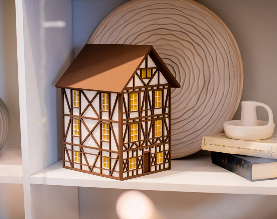 Светильник домик Alice in Wonderland