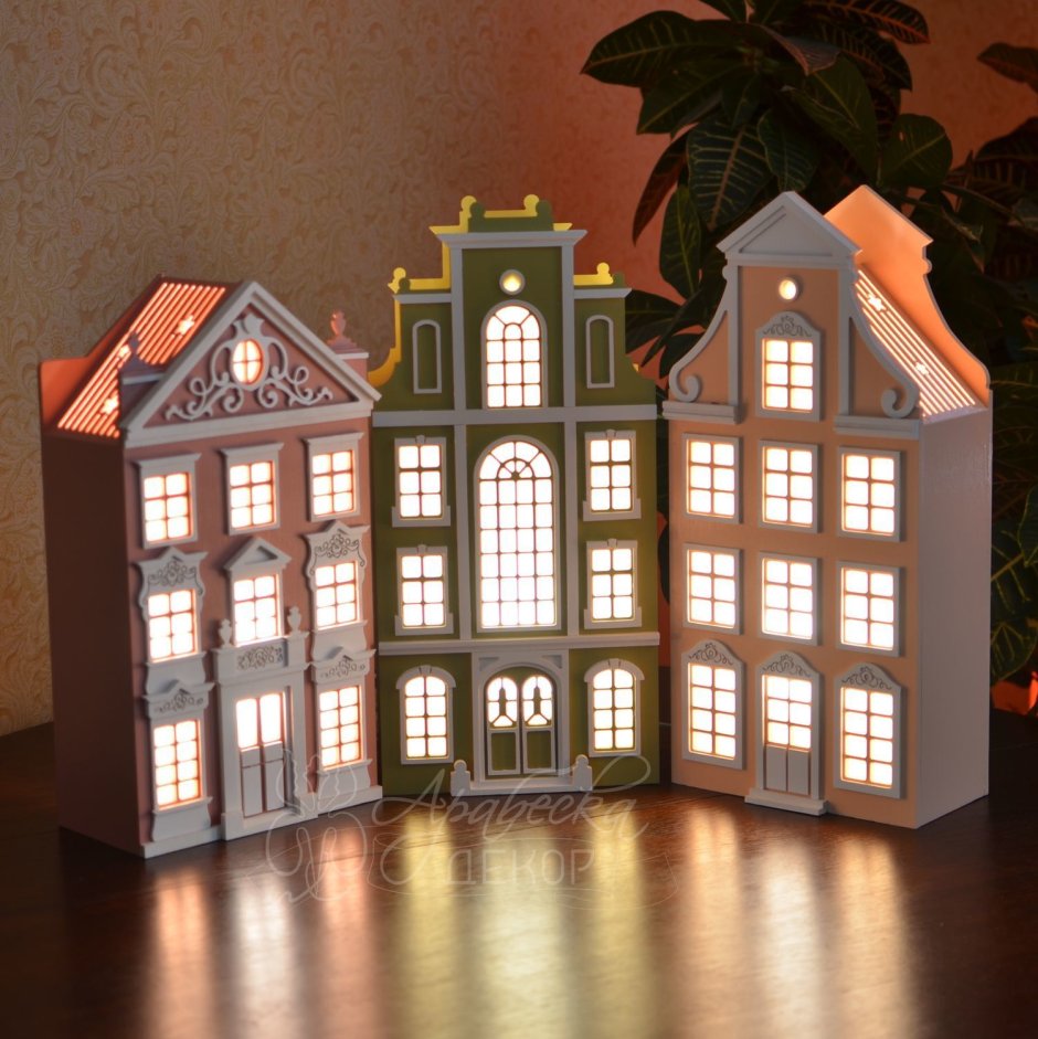 Светильник в виде домика
