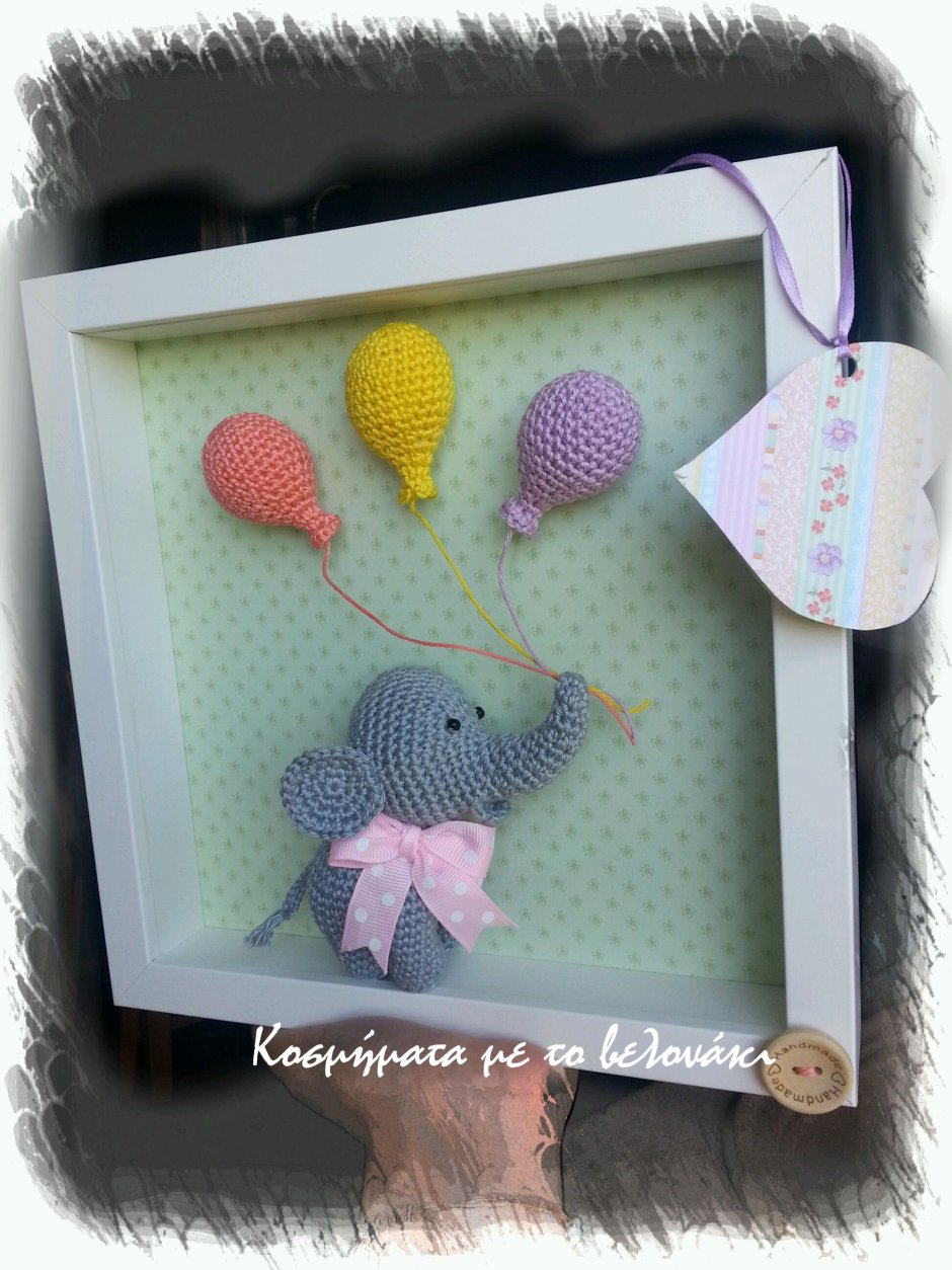 Вязаное панно в рамке