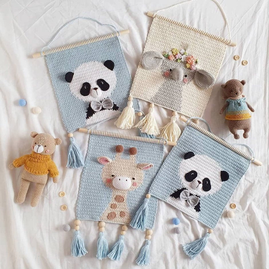 Вязаное панно в детскую