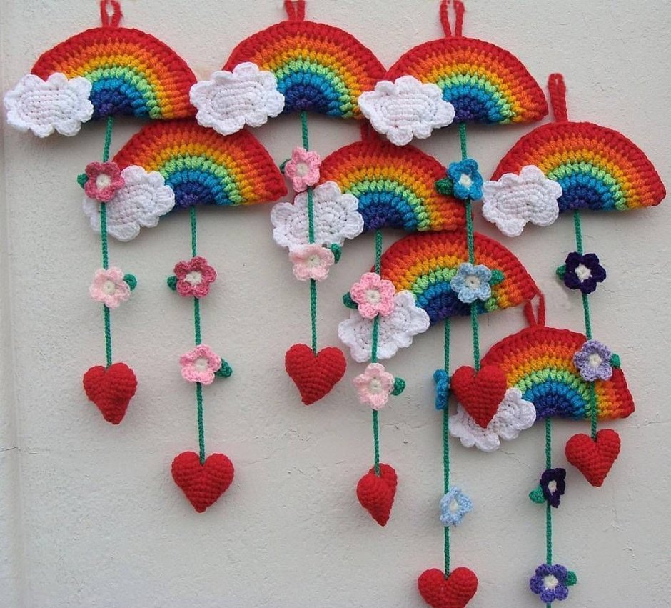 Панно из вязаных цветов