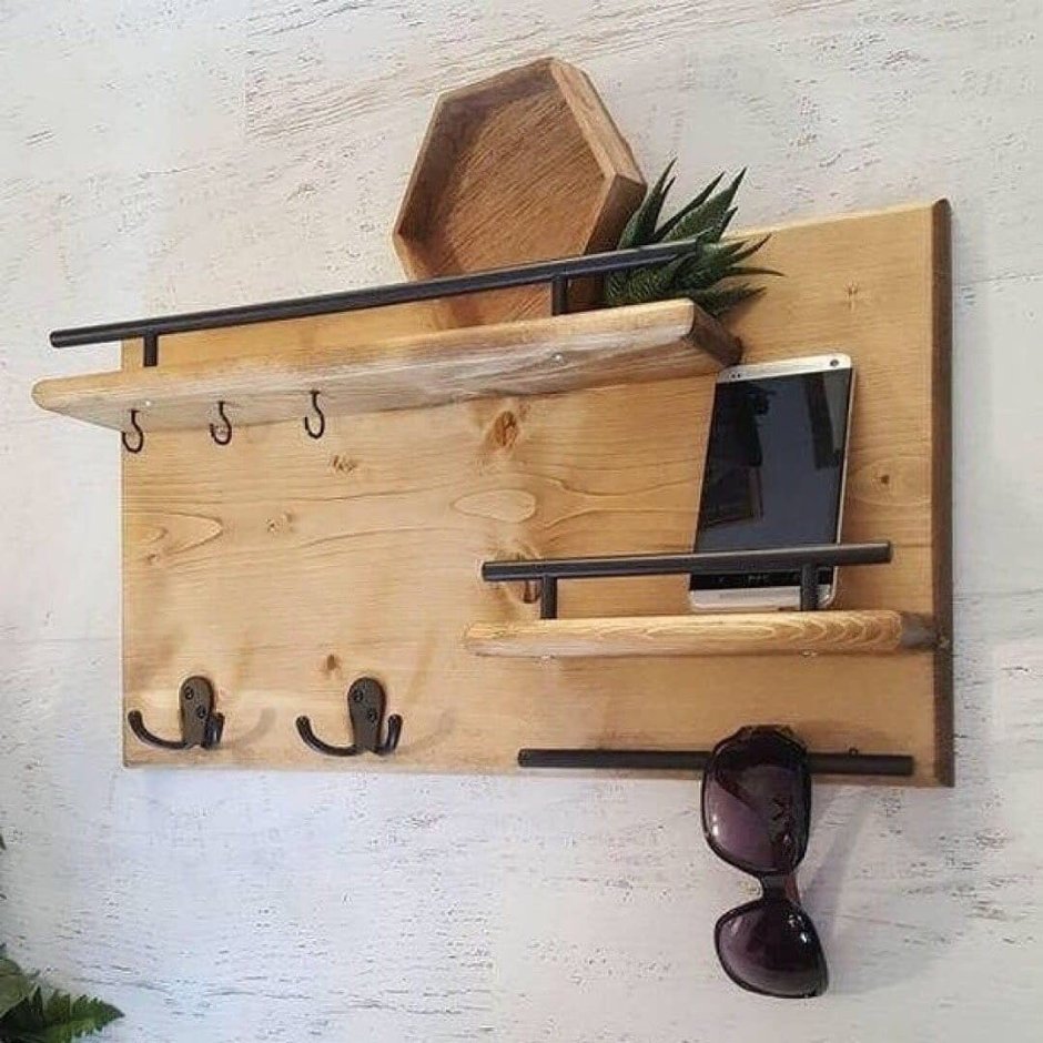 Полочки деревянные в ванную комнату в интерьере