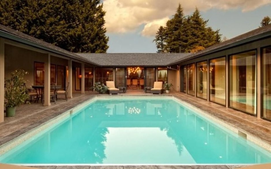 Одноэтажные дома с бассейном