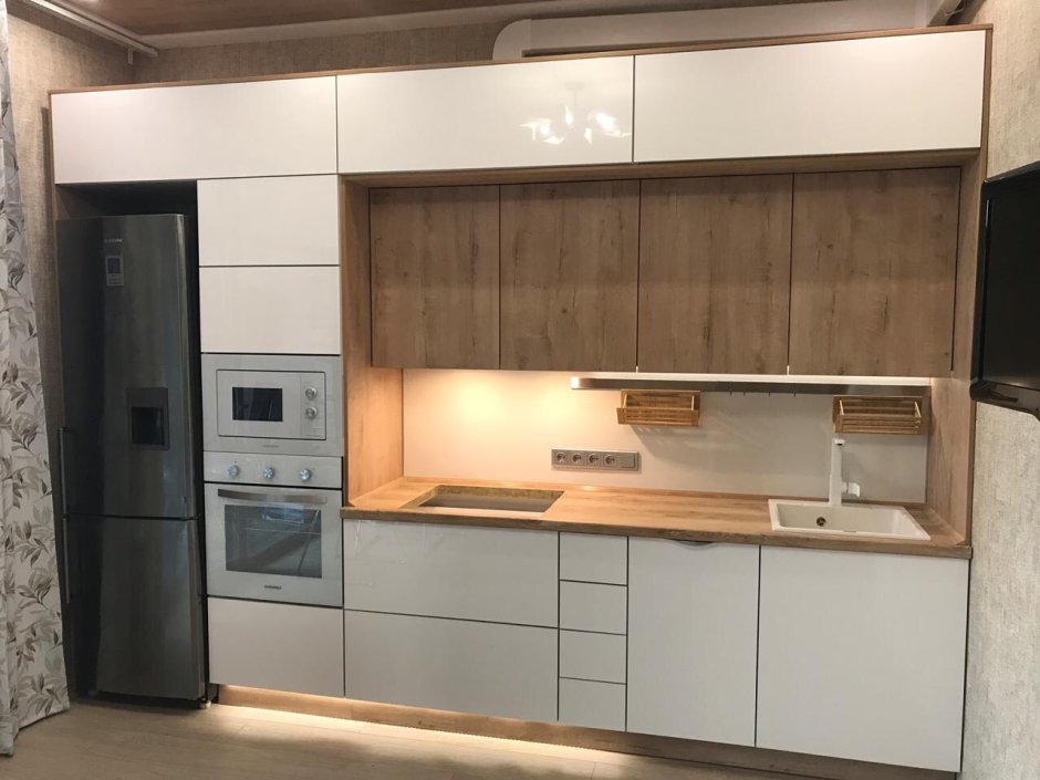 Кухонный гарнитур с антресолями