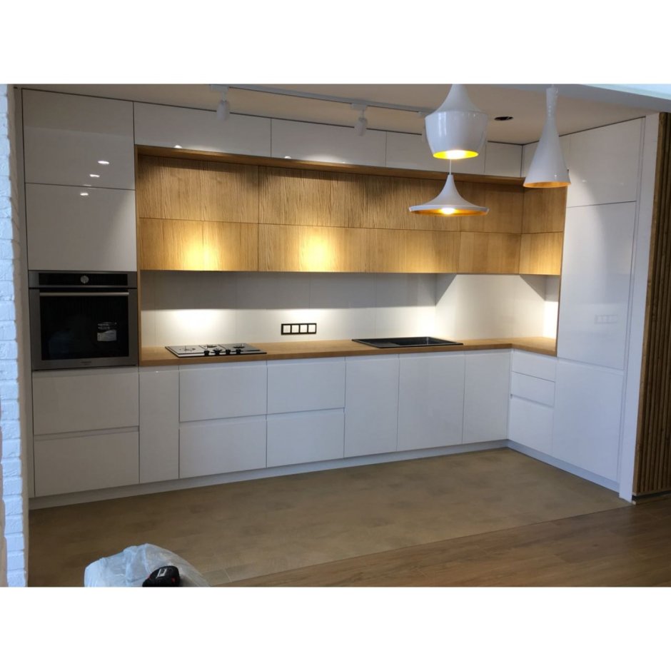 Кухни с интегрированными ручками эмаль