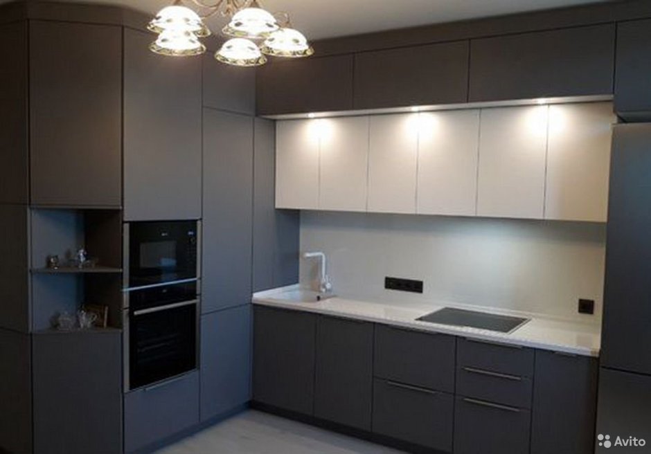 Кухонные гарнитуры с антресолями