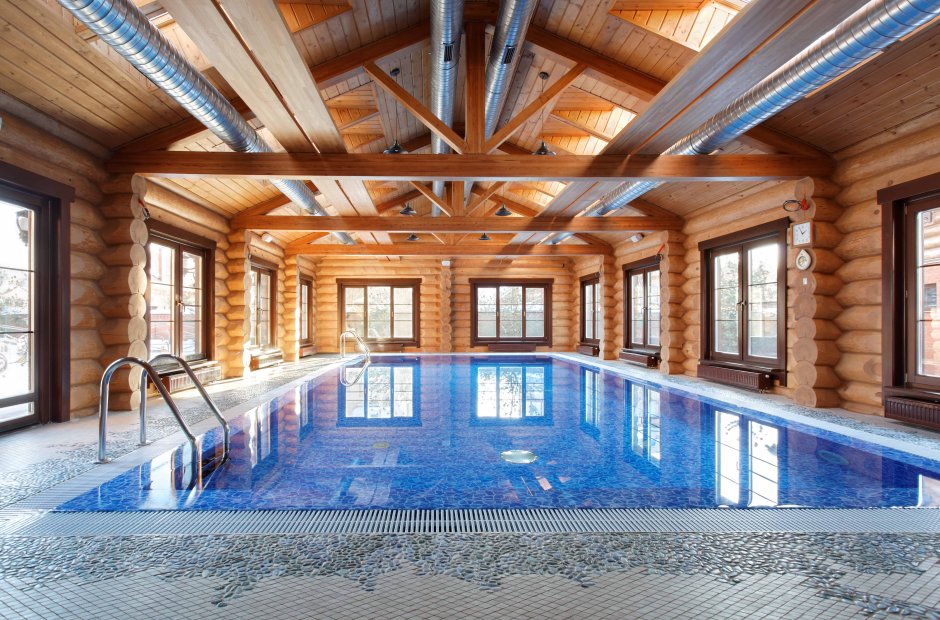 Частный дом с бассейном