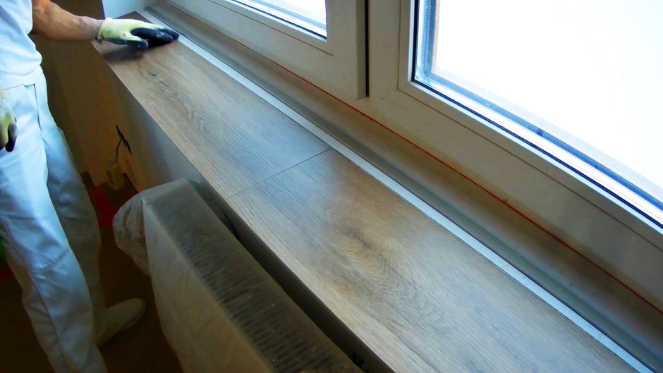 Отделка подоконника из ламината