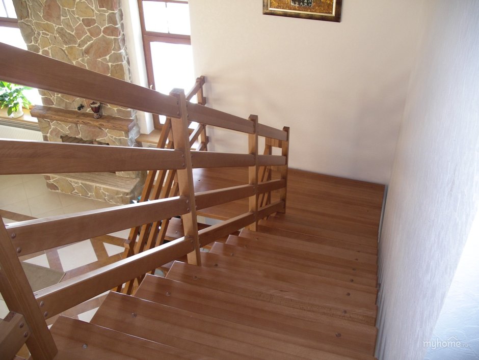 Балясины сбоку тетивы