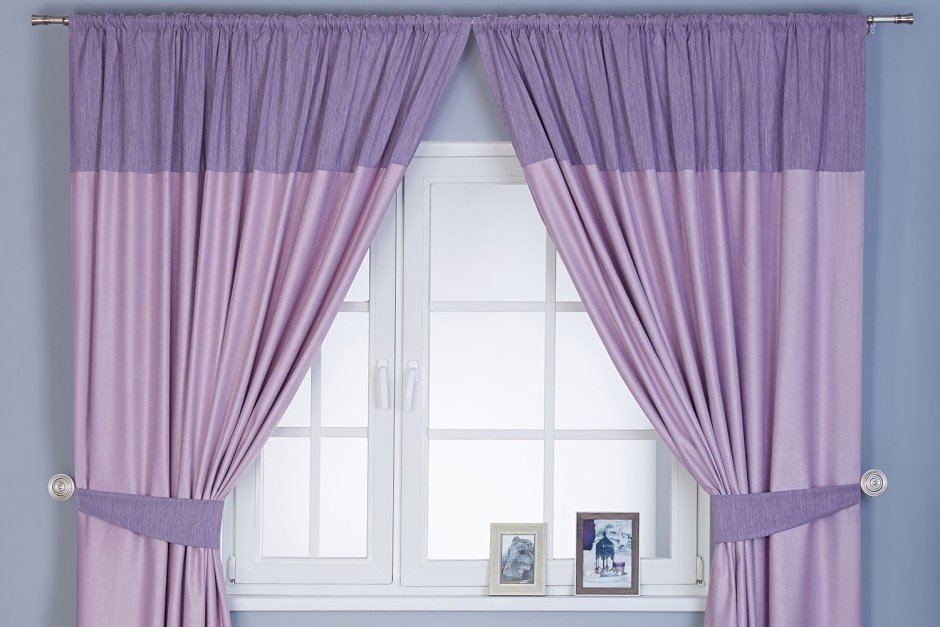 Спальня в бежево-сиреневых тонах