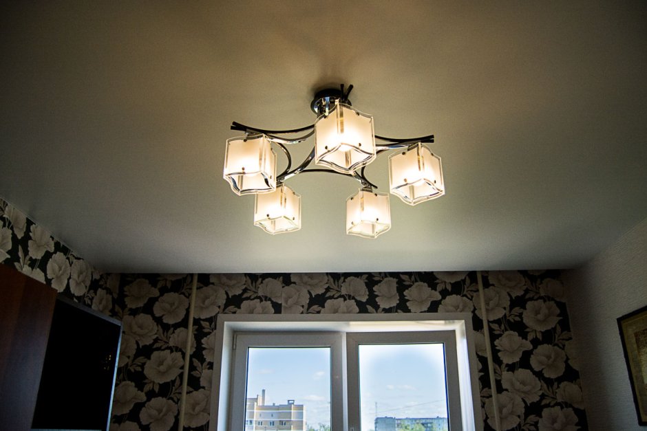 Люстра для комнаты 20