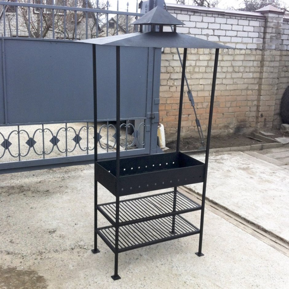 Мангал с крышей