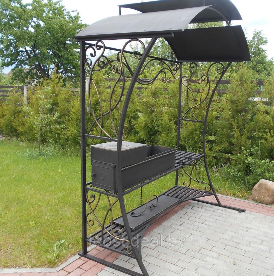 Кованые беседки с мангалом барбекю и печкой