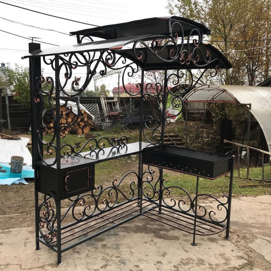 Кованые мангалы с крышей