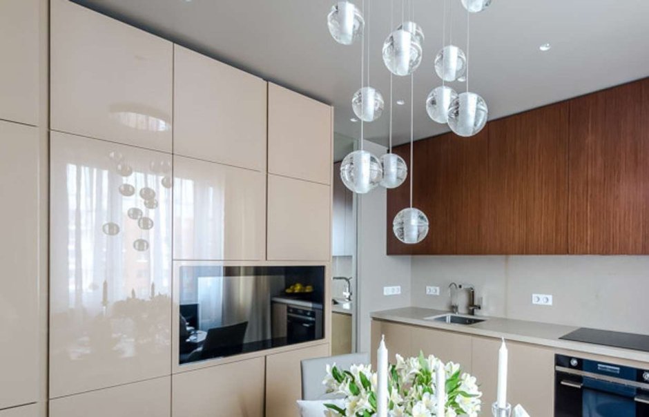 Интерьер кухни 10м2 белый пол