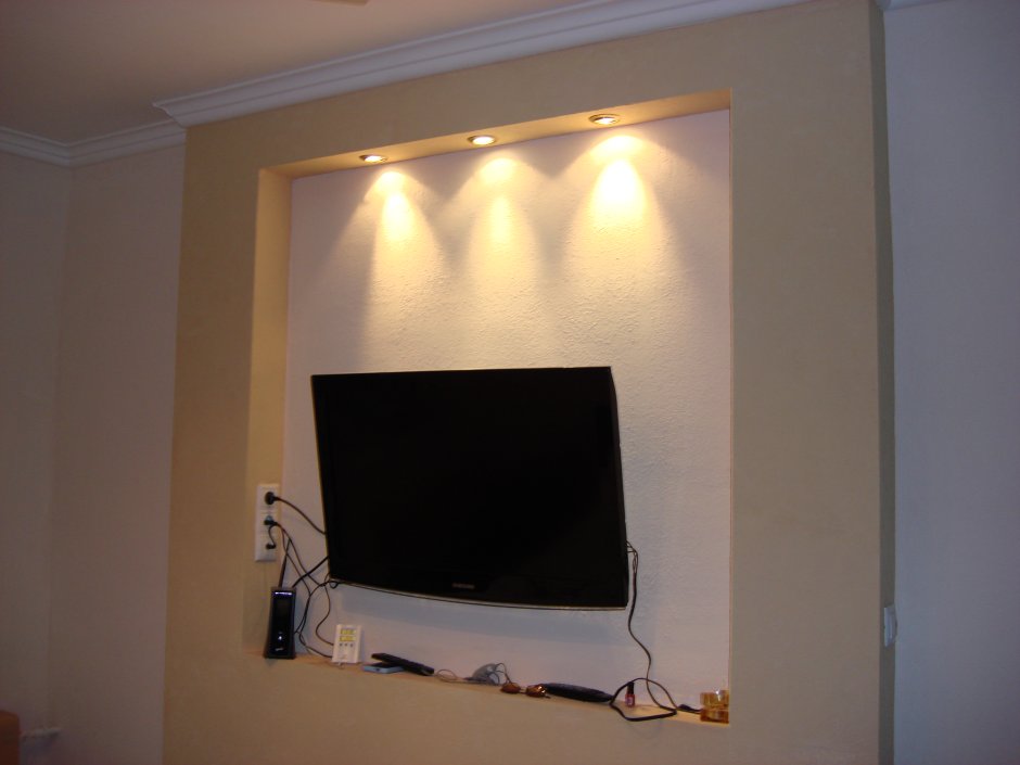 Гипсокартонные конструкции на стене