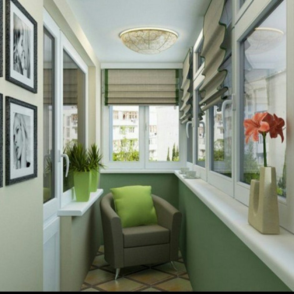 Интерьер гостиной 18кв м с балконом в сером