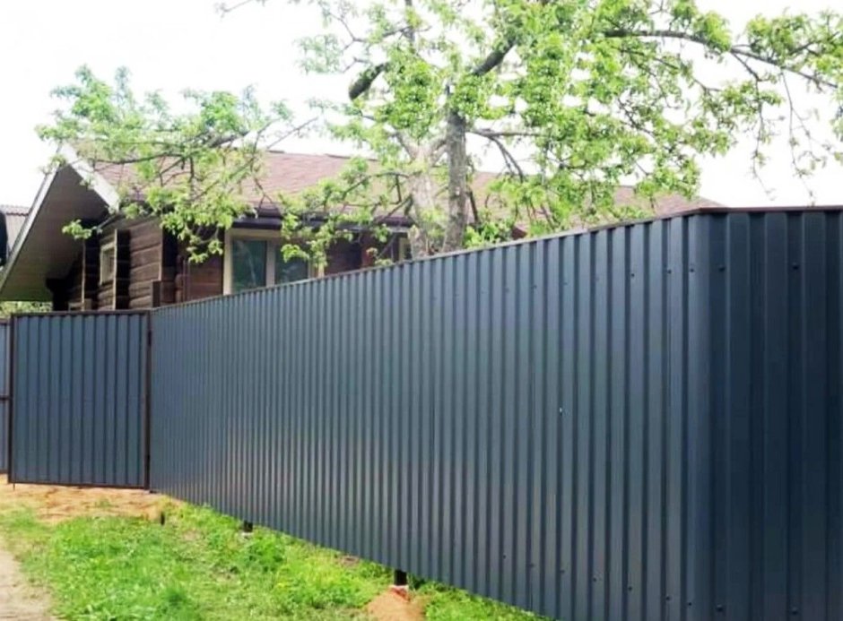 Профлист серый RAL 7024