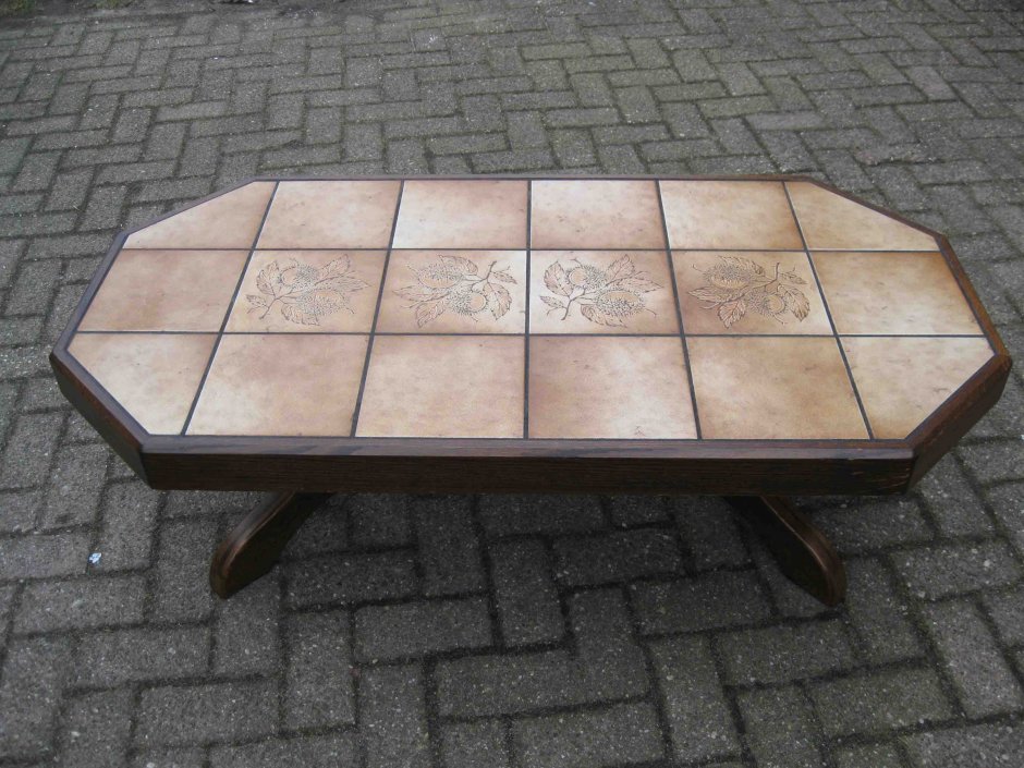 Стол из цельного куска дерева