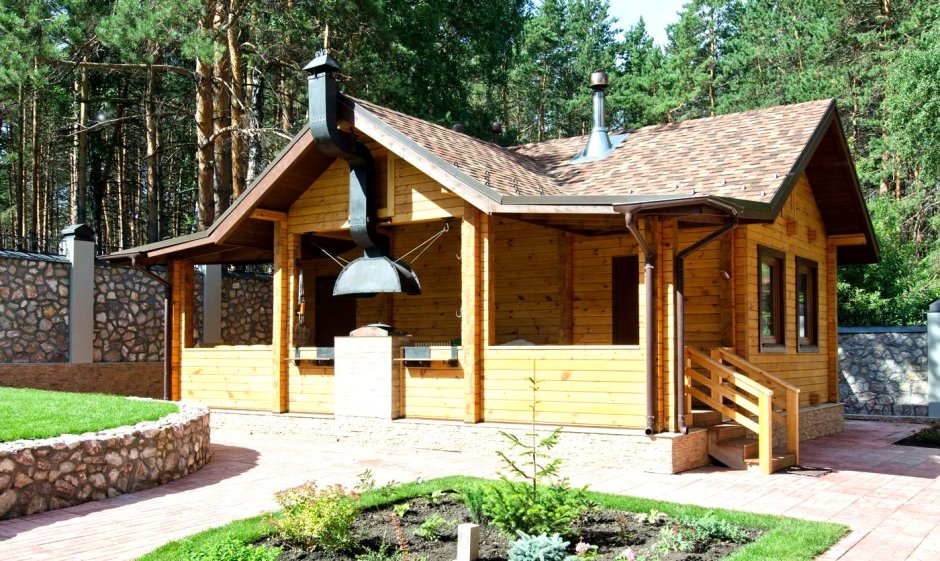 Баня с террасой и барбекюшницей