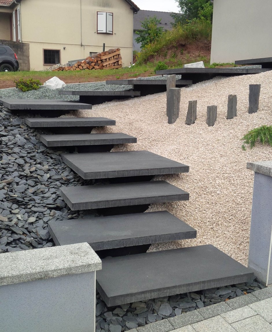 Парящие ступени из бетона