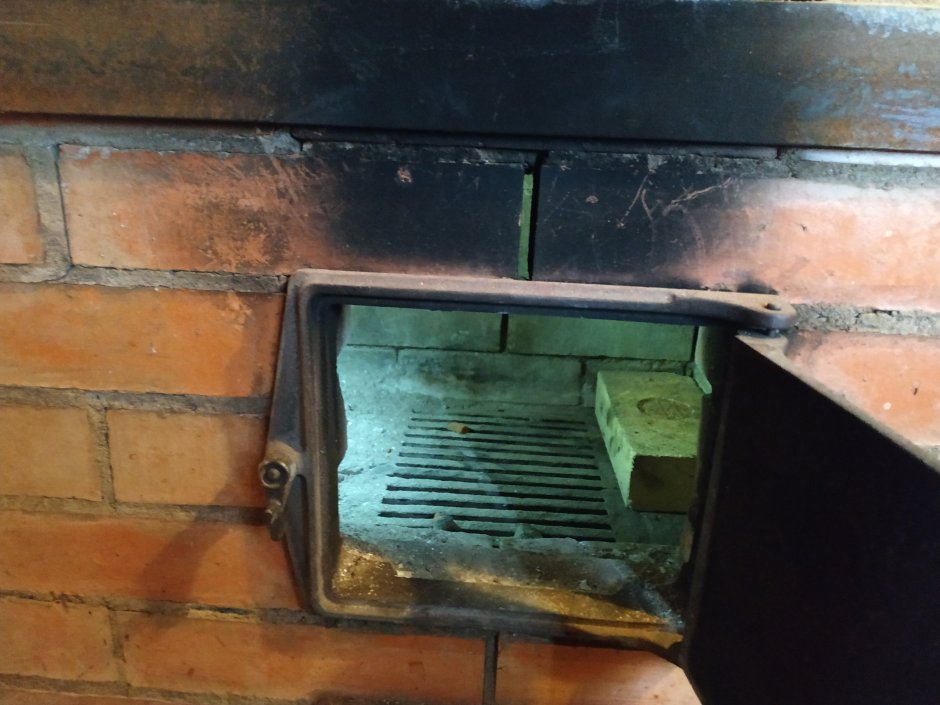 Люк для печки