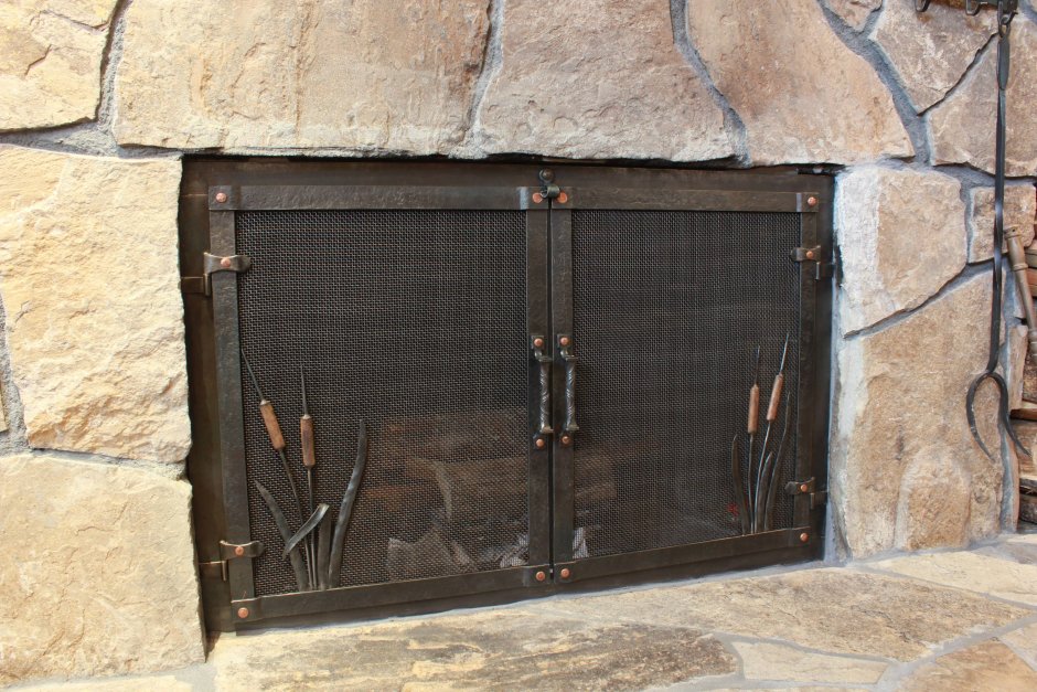 Огнеупорные двери для камина