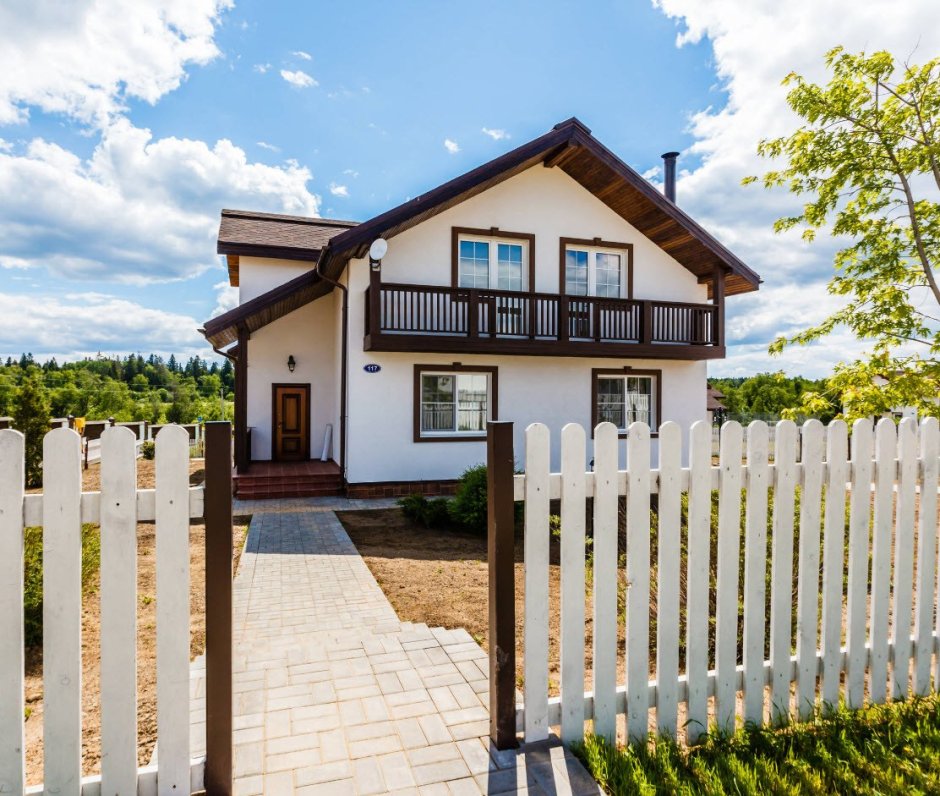 Красивый дом в деревне