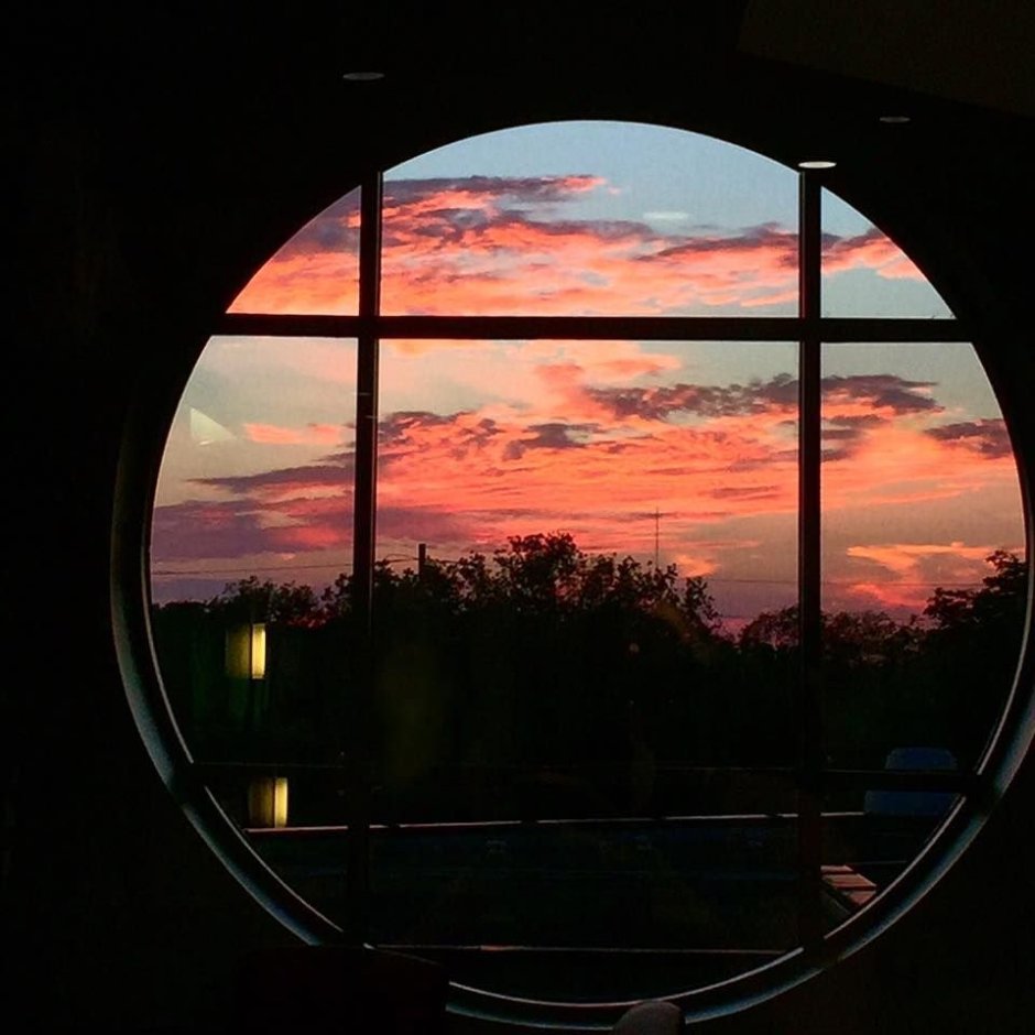 Закат из окна