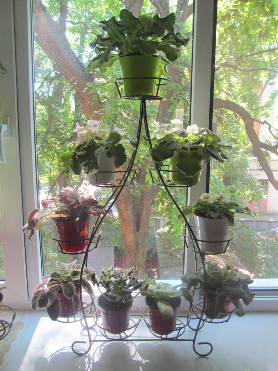 Подставка для цветов на подоконник