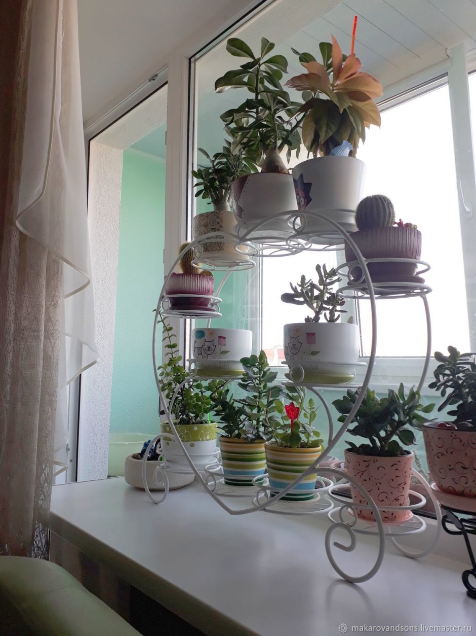 Полочки на окно для цветов