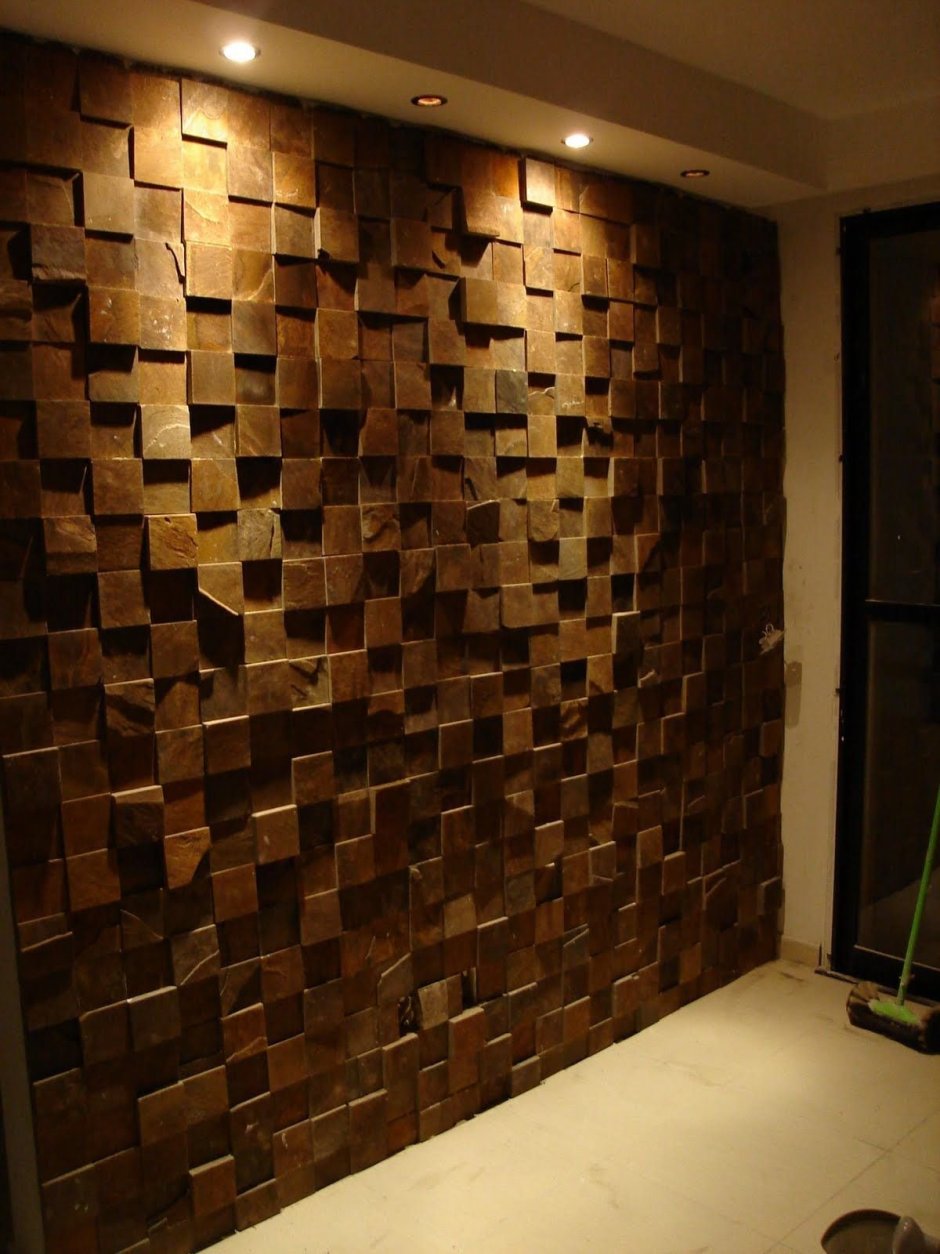 Стена из деревянных кубиков